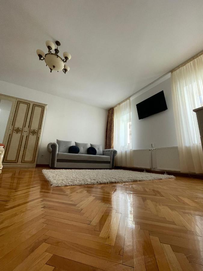 Londof Schei Apartments - Downtown Braşov Exterior foto