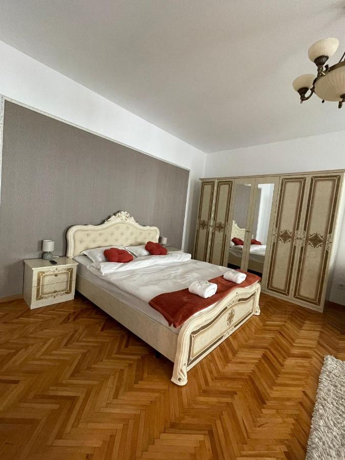 Londof Schei Apartments - Downtown Braşov Exterior foto